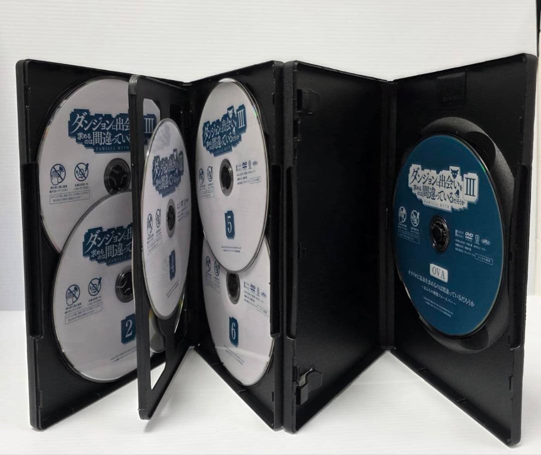 ダンジョンに出会いを求めるのは間違っているだろうか 3期4期 DVD　Ⅲ　IV