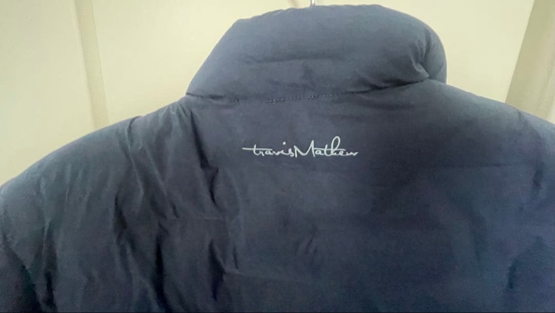 トラヴィスマシュー　TravisMathew 中綿　アウター　Mサイズ　ネイビー