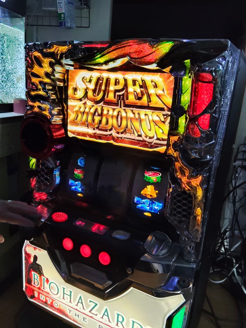 BIOHAZARD: INTO THE PANIC スロットマシン