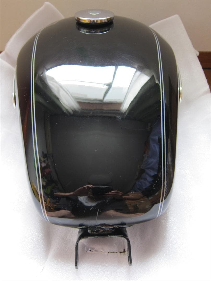 スポーツスター XL1200C純正タンク 黒　スポスタxl883xl1200