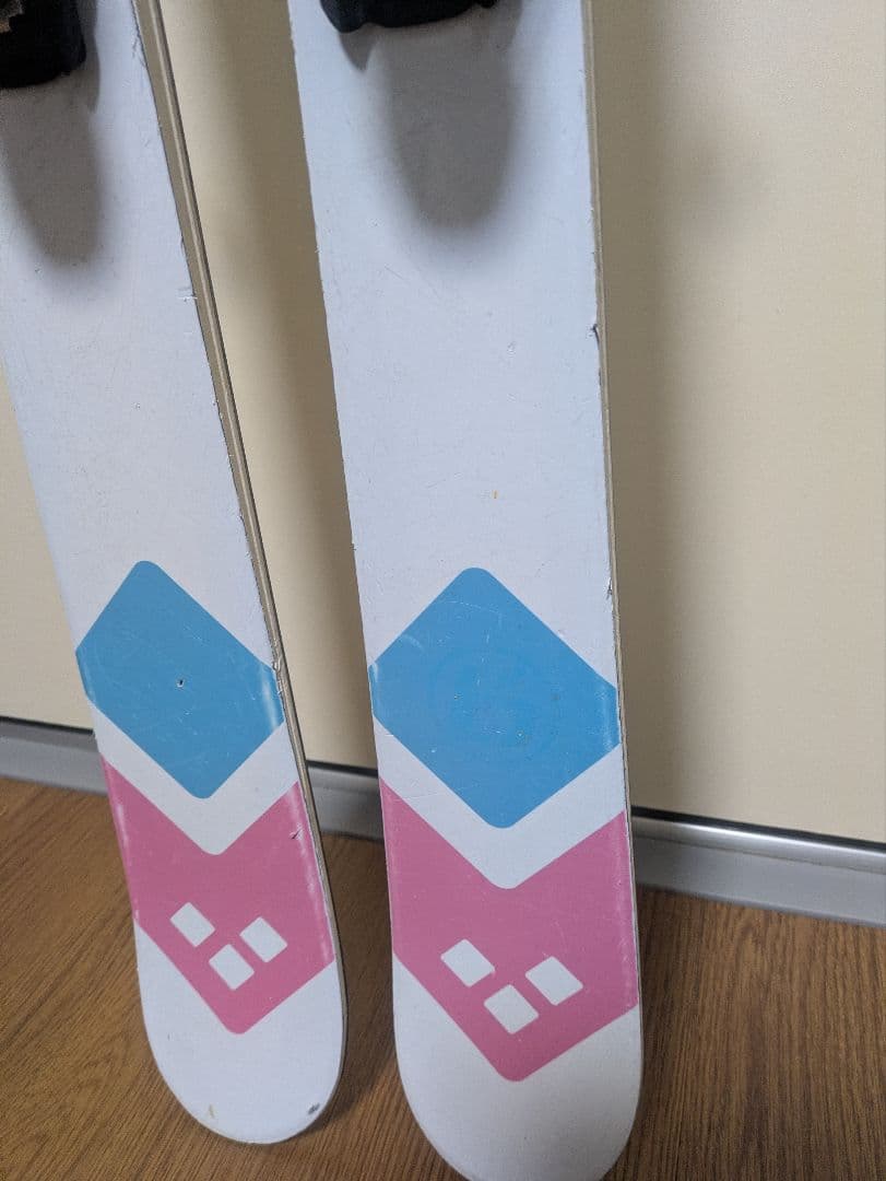 ヴェクターグライドnana ジュニアスキー板150cm 調整ビンディング付