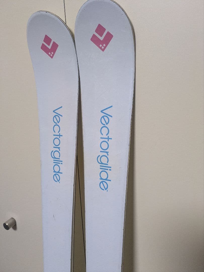ヴェクターグライドnana ジュニアスキー板150cm 調整ビンディング付