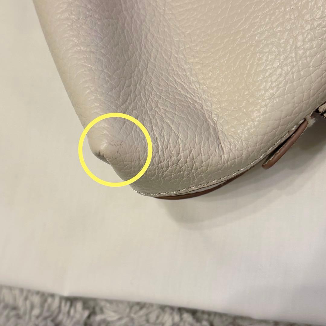 極美品 GIANNI CHIARINI アリファ S ショルダーバッグ ホワイト