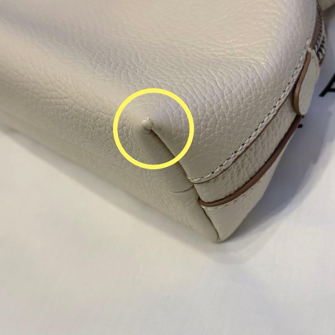 極美品 GIANNI CHIARINI アリファ S ショルダーバッグ ホワイト