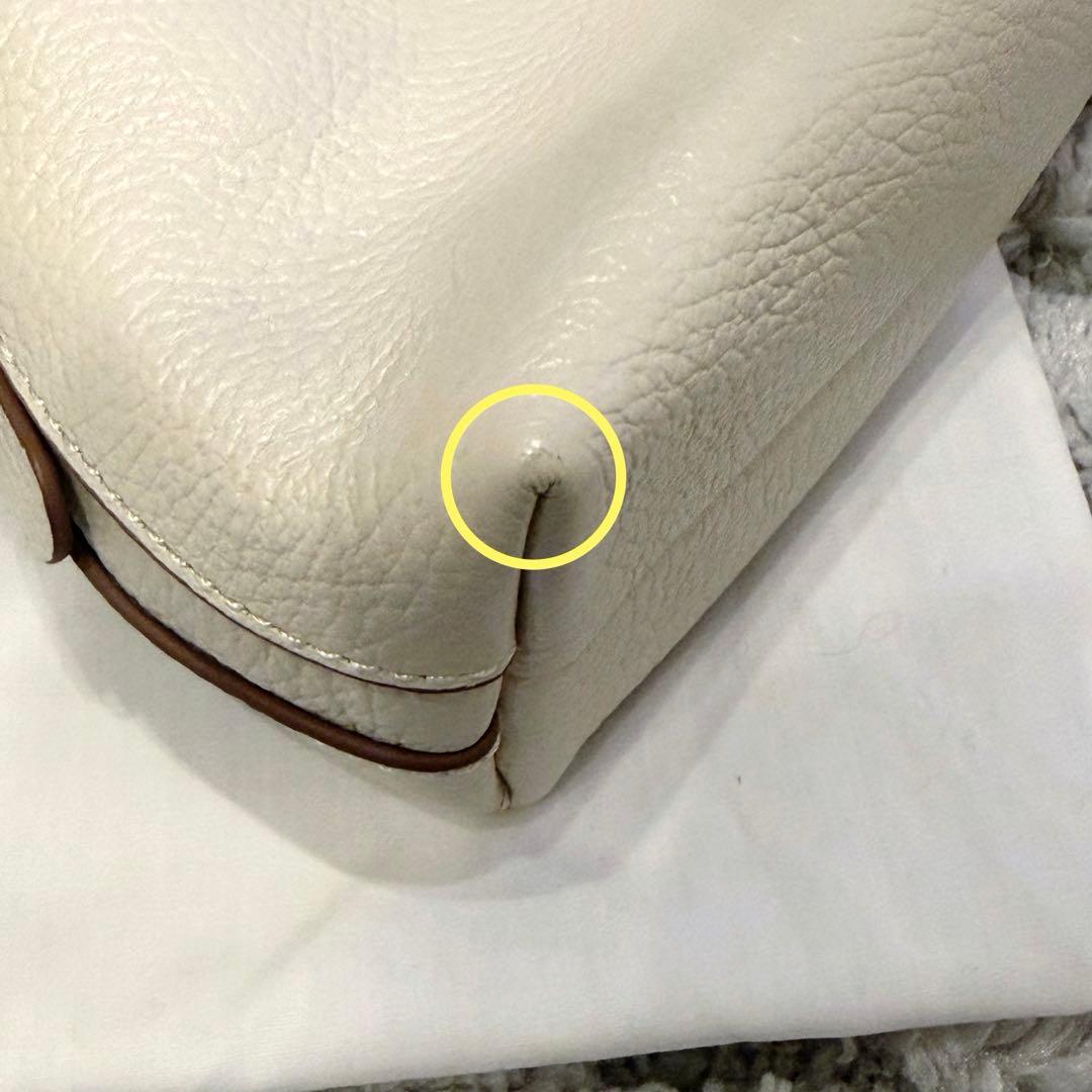 極美品 GIANNI CHIARINI アリファ S ショルダーバッグ ホワイト