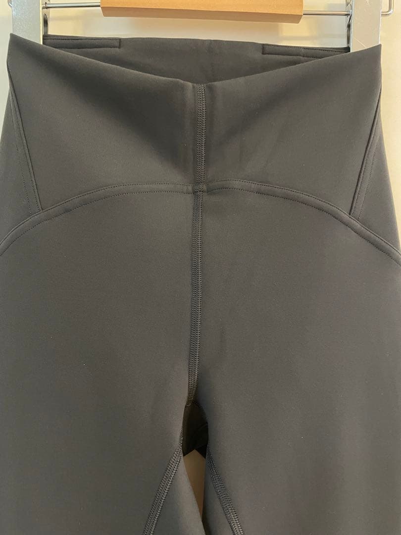 ルルレモン　未使用　レギンス