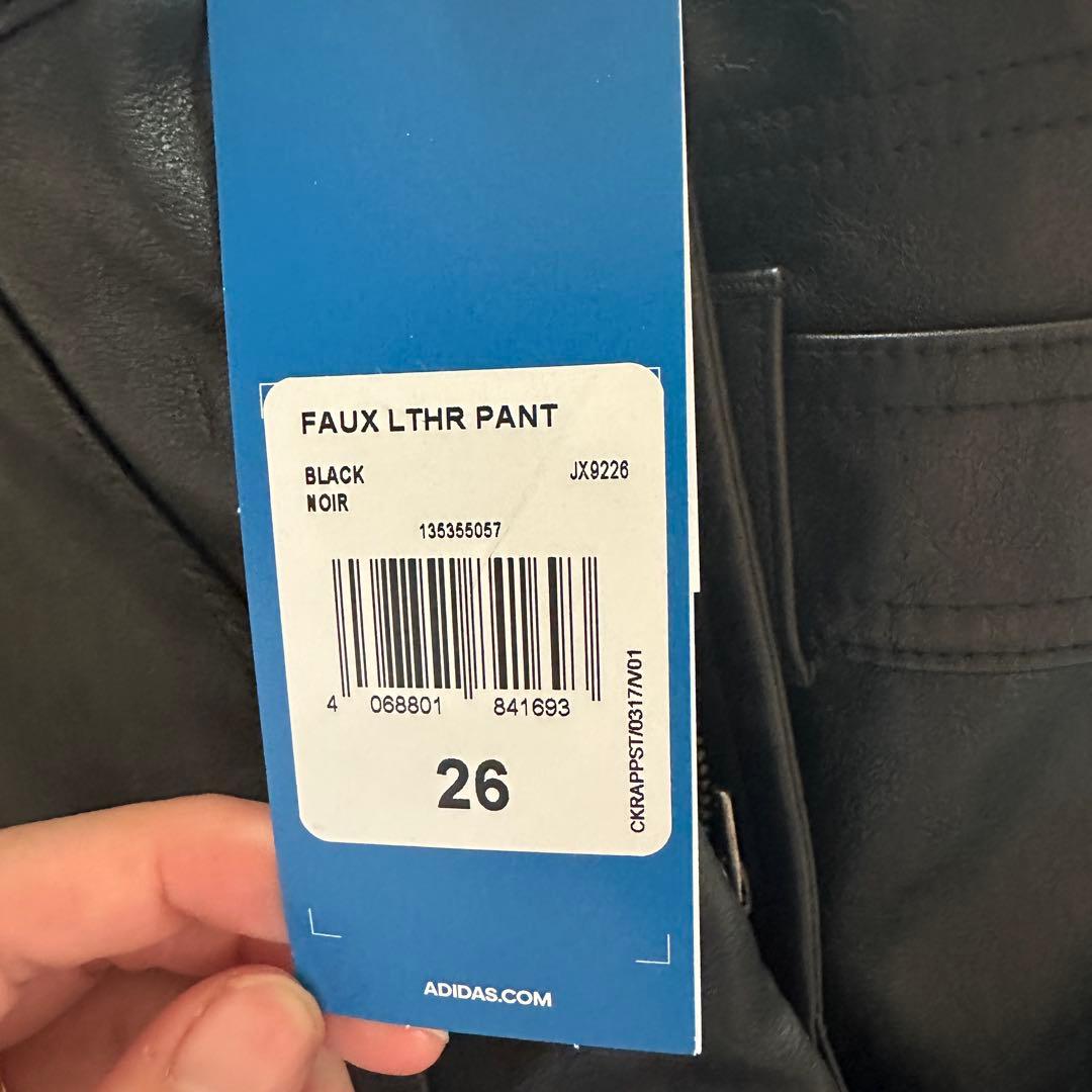 新品26⭐️ADILENIUM シーズン 3 ビンテージ フェイクレザーパンツ黒白