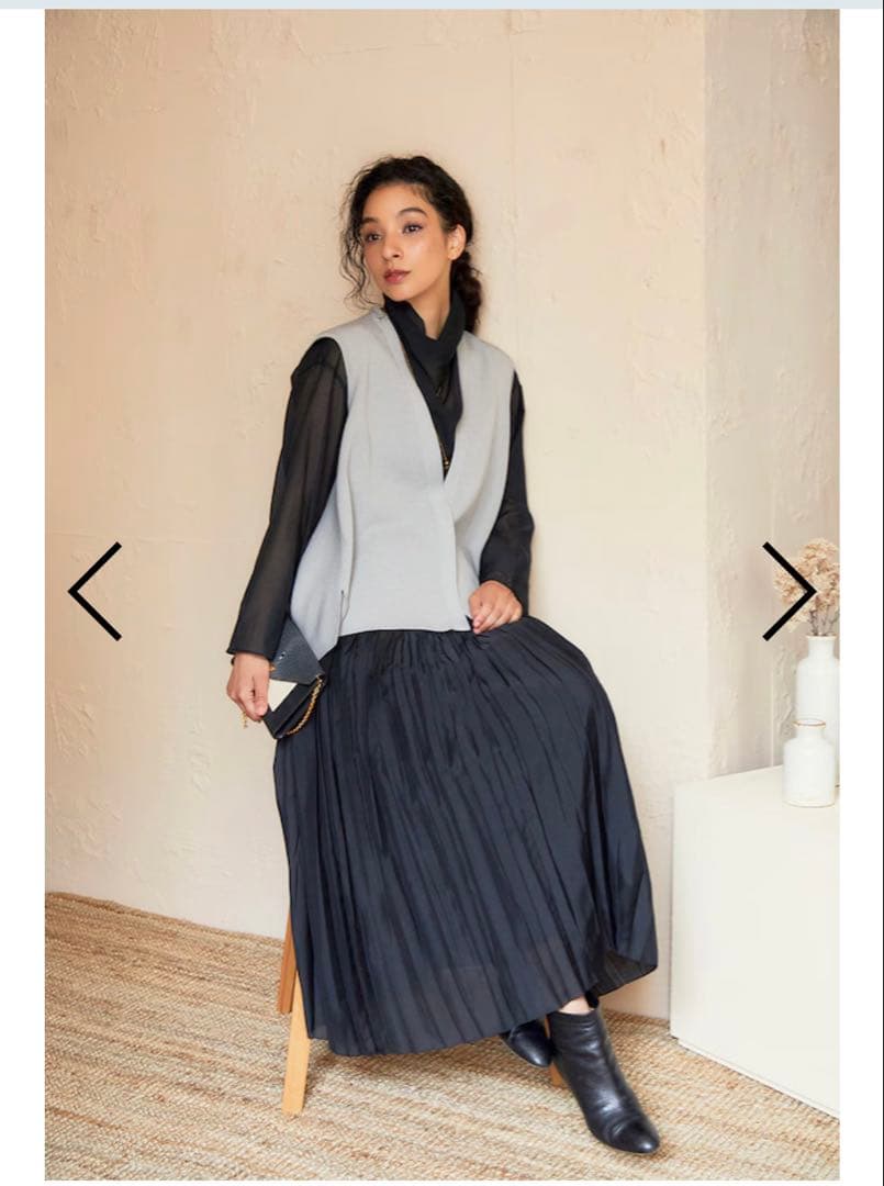 オアーノ　ニットジレ　グレーL OWAUNO 2025 一回着用