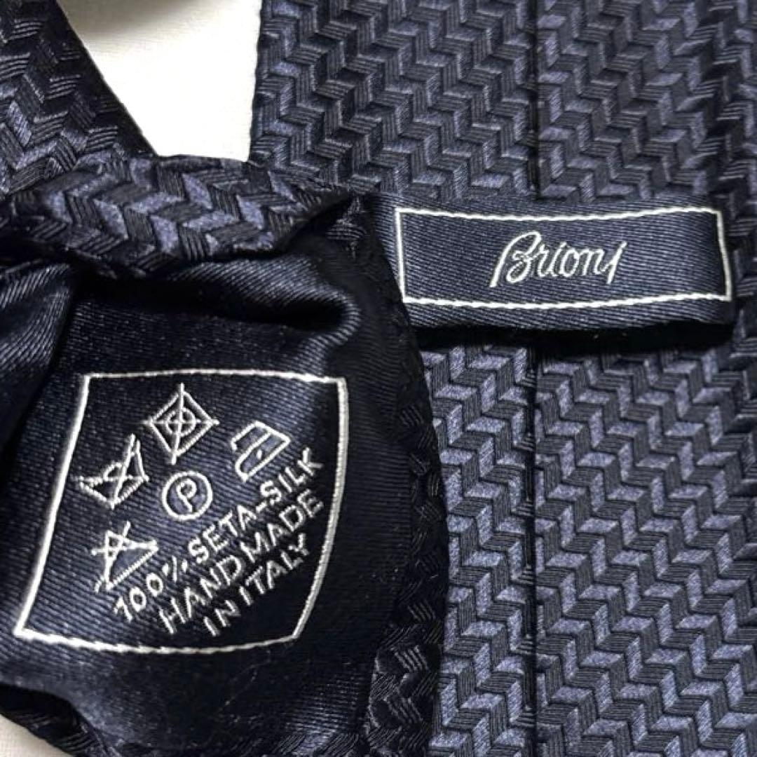 極美品　Brioni ブリオーニ　ネクタイ　ジャガード　ネイビー　肉厚　光沢