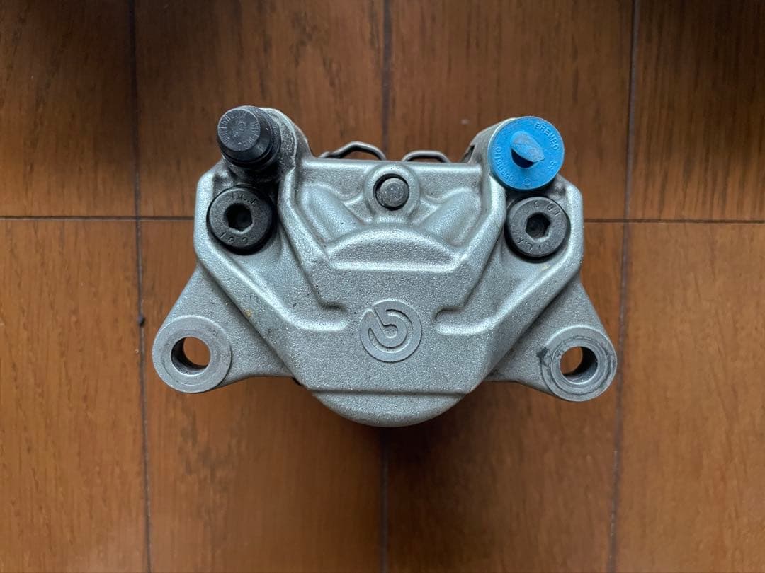 brembo ブレーキキャリパー 3個セットF:100mm R:84mm