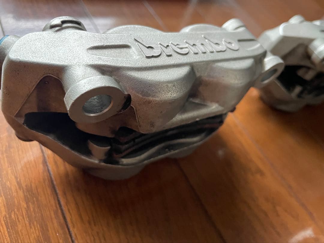 brembo ブレーキキャリパー 3個セットF:100mm R:84mm