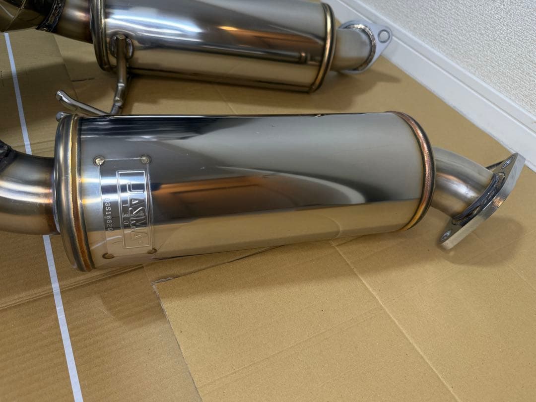 フェアレディZ Z34 マフラー ROSSO MODELLO（ロッソモデロ）