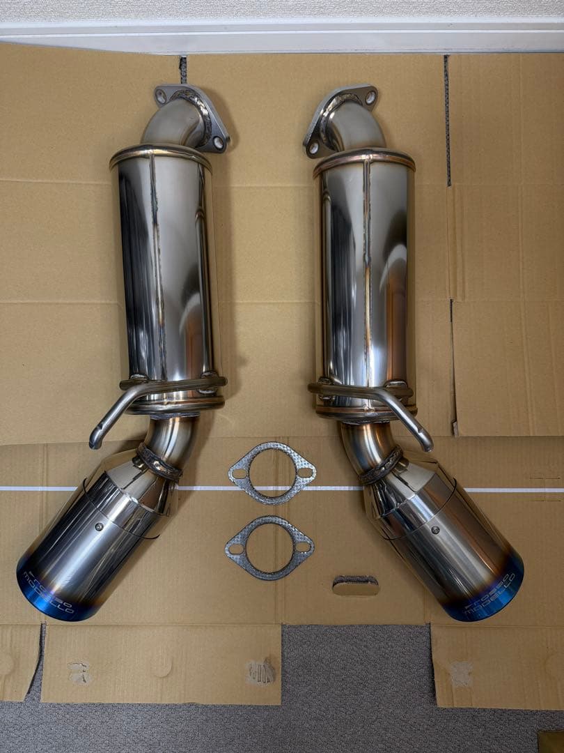 フェアレディZ Z34 マフラー ROSSO MODELLO（ロッソモデロ）