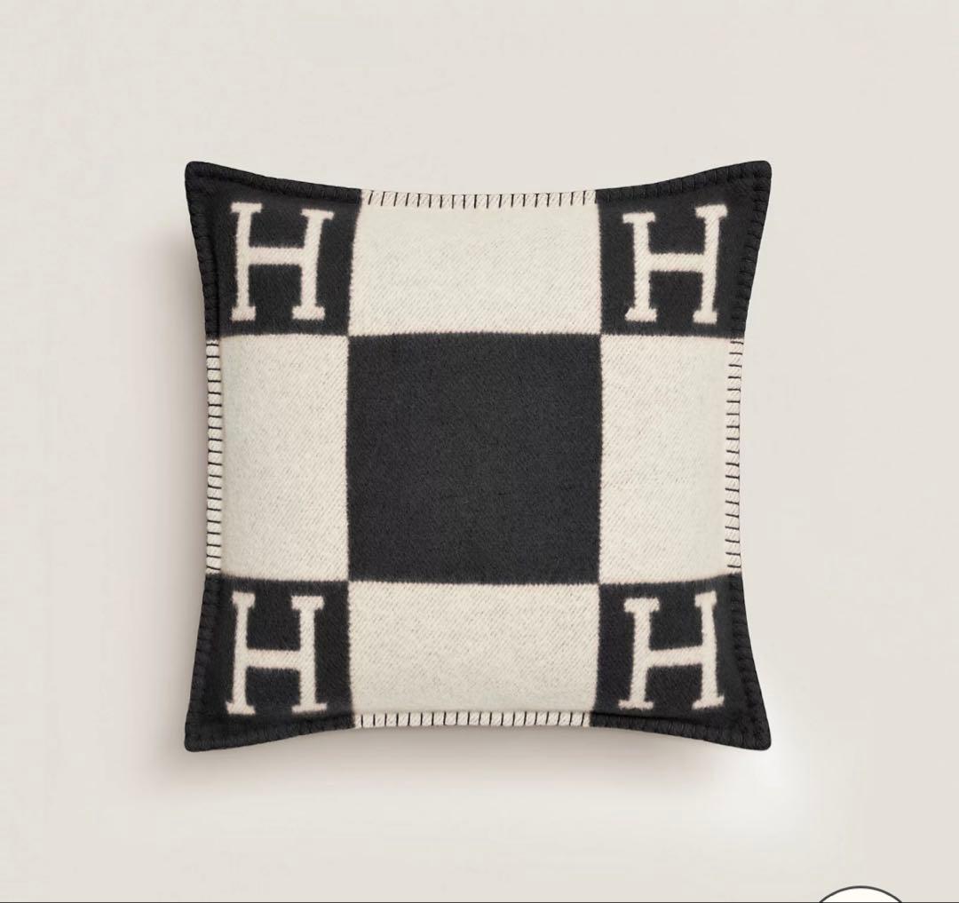 ☆未使用に近い☆HERMESクッション 《アヴァロン》 PM