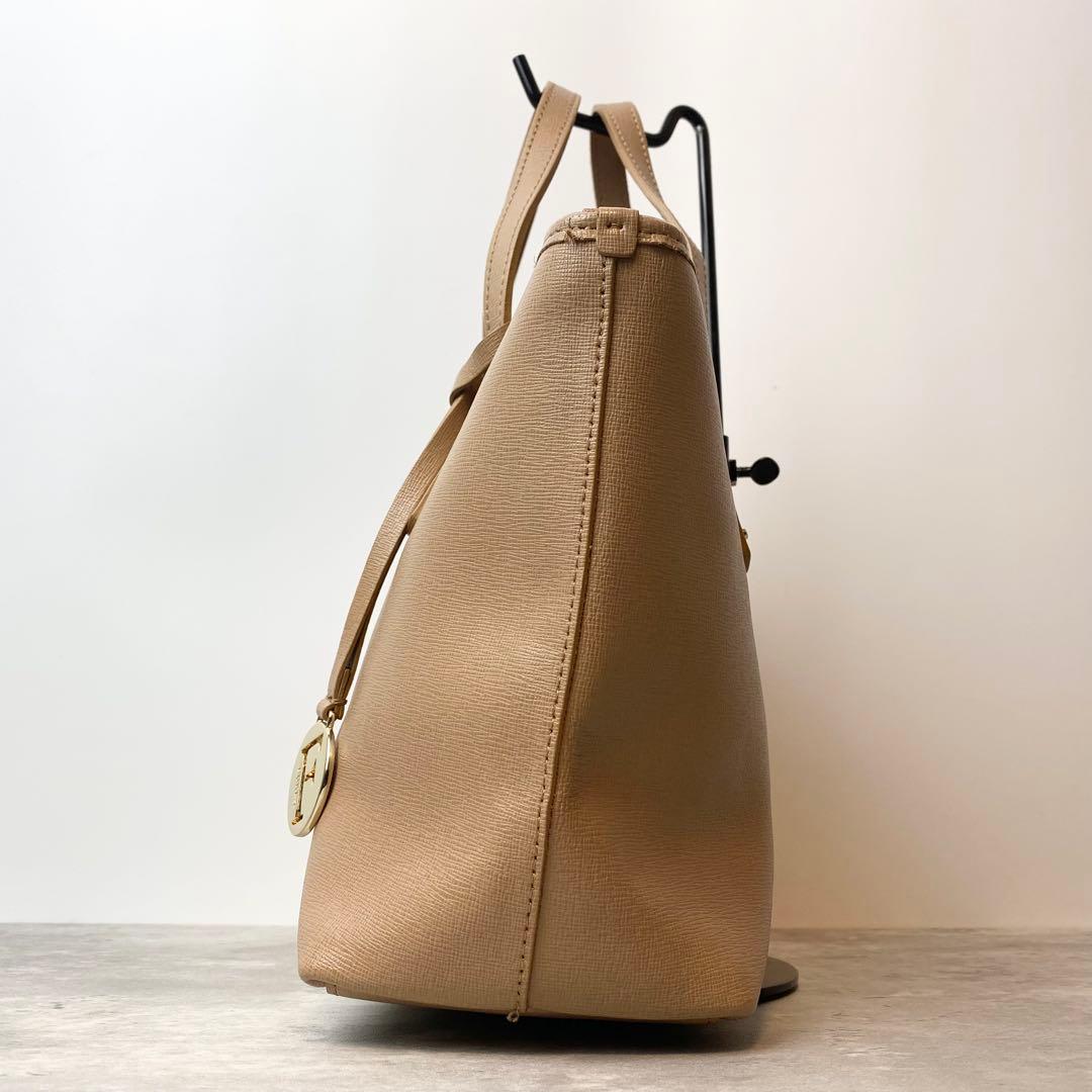 【未使用級】FURLA ハンドバッグ 2way デイジー チャーム ベージュ