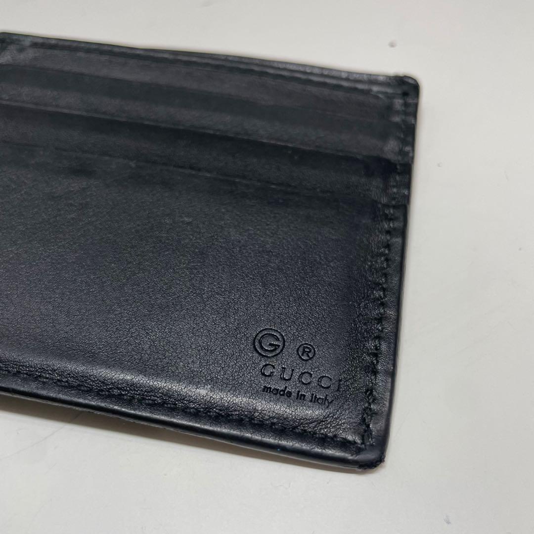 プ*丼様 GUCCI マイクログッチシマ　ブラックレザー 二つ折り札入れ