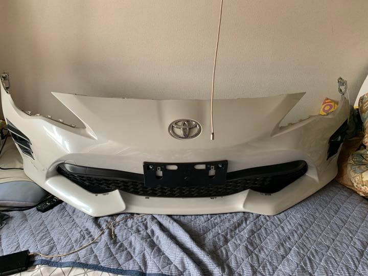 86後期フロントバンパー ZN6