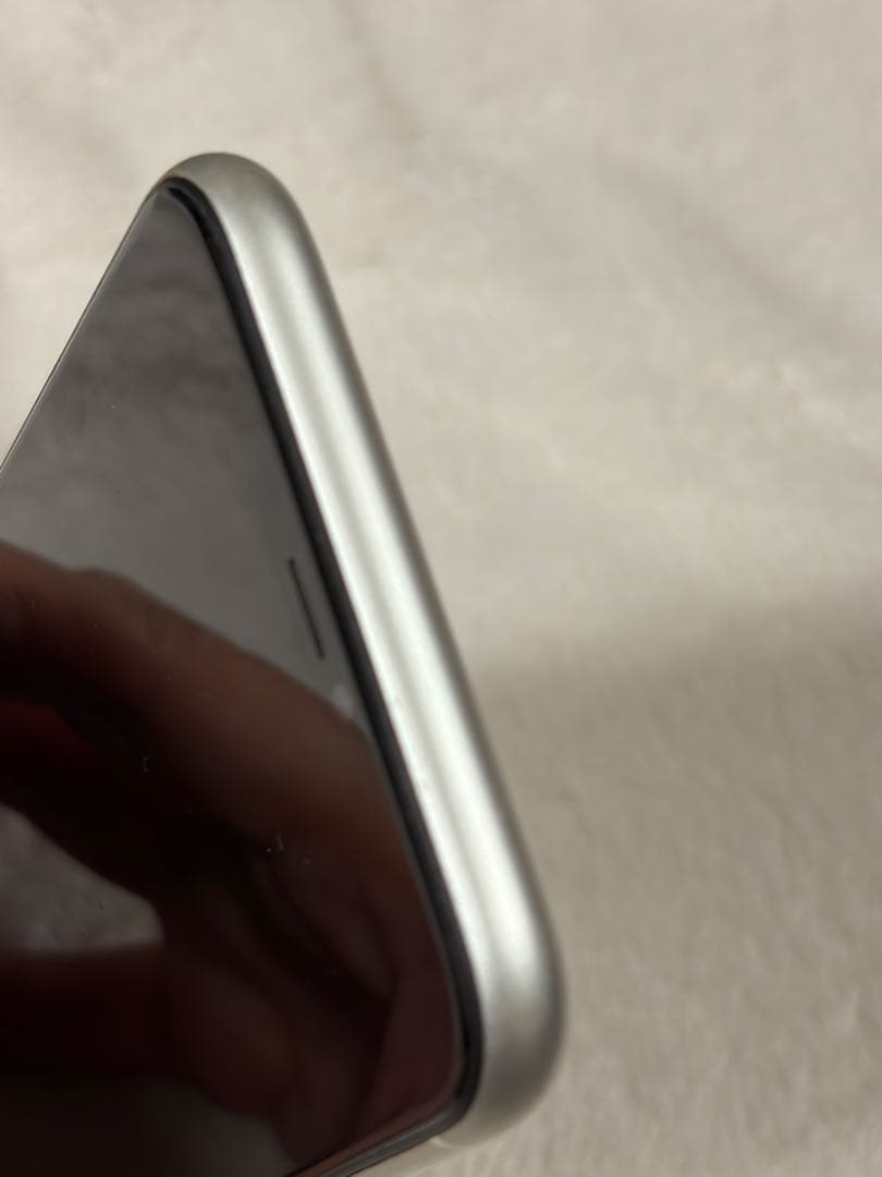 Apple iPhone 11 ホワイト 本体