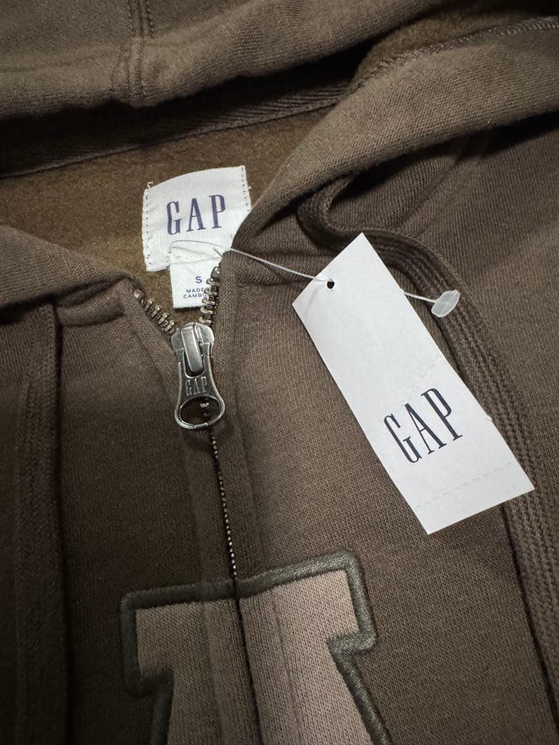 【新品】GAP リラックスGAPロゴジップアップパーカー　S