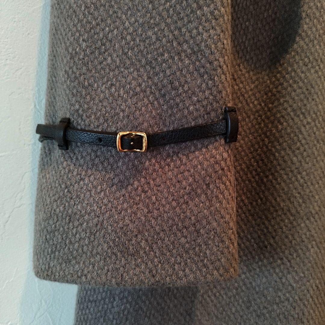 ロロピアーナのカシミア１００％の厚手のロングコートです。サイズは４２です。