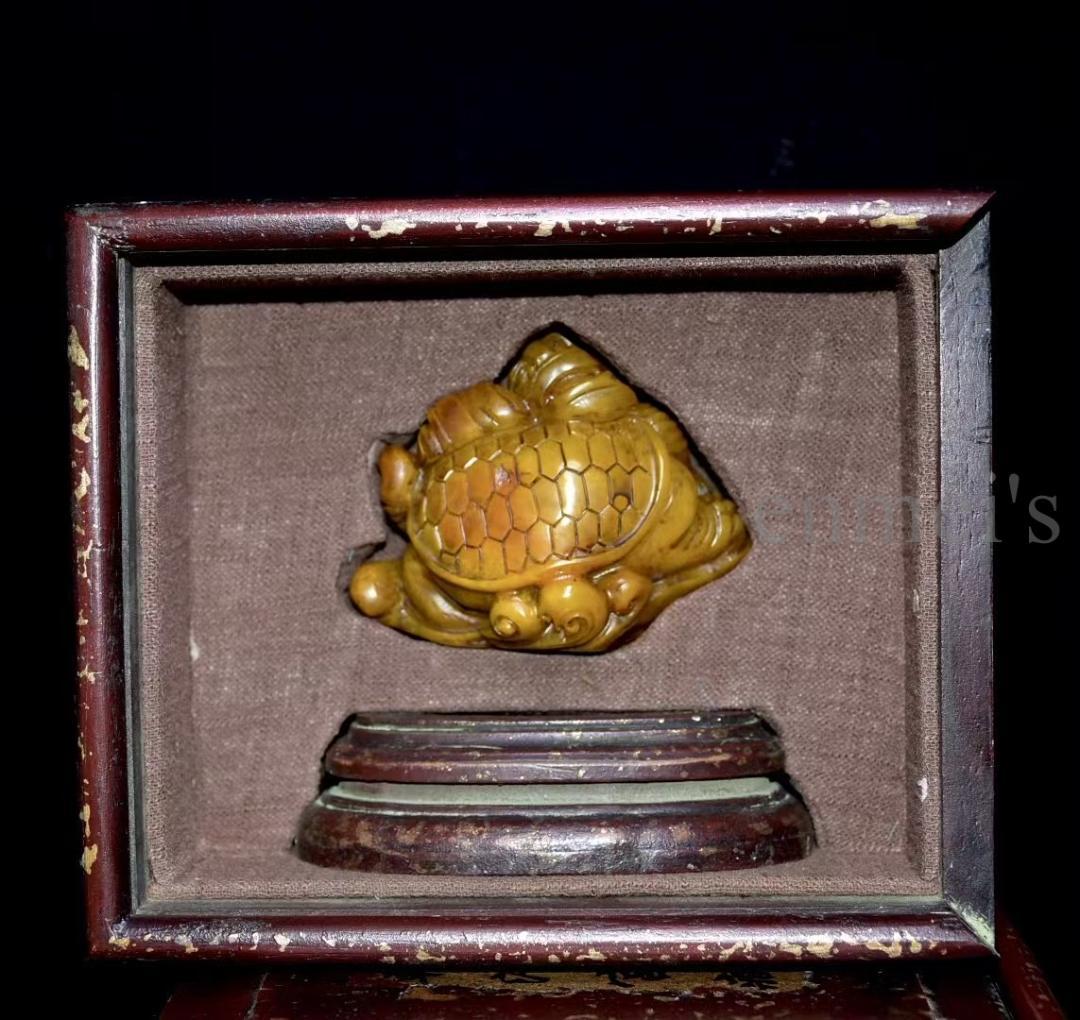 寿山石 田黄石 亀形彫刻 古印材 丁亥年作 竹唐刻 木箱付 美術収蔵品 風水開運