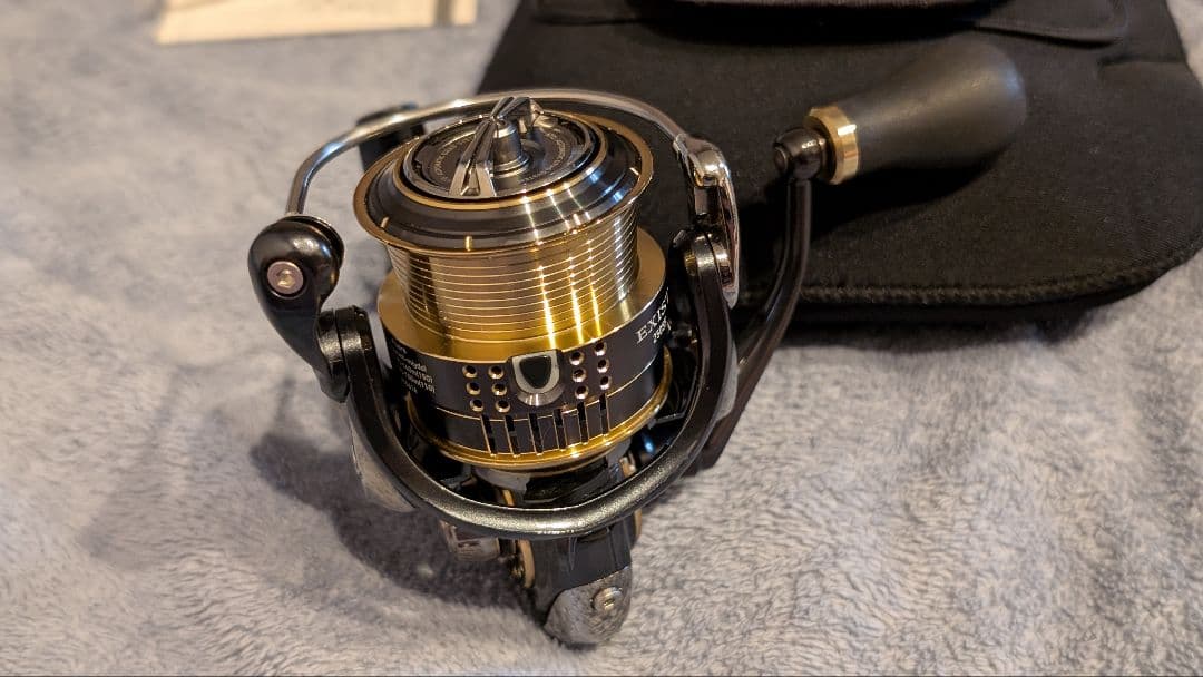 DAIWA　15 イグジスト　2505F　美品　バス　シーバス