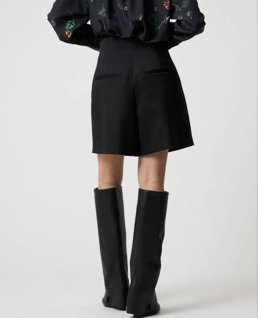 EMMEL REFINES EM タック ポケット ショートパンツ　ブラックM