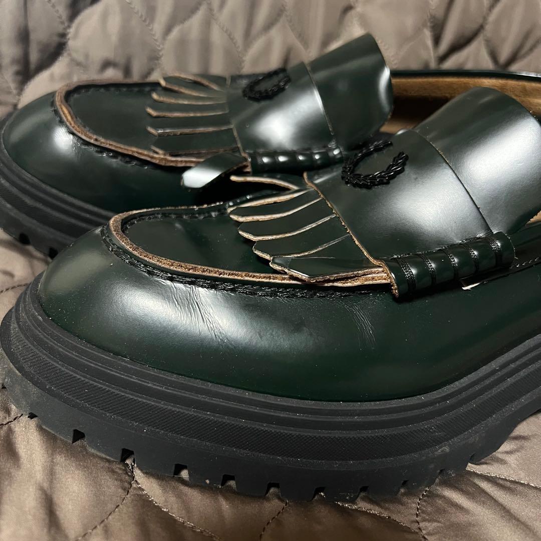 FRED PERRY グリーン フリンジ付きローファー
