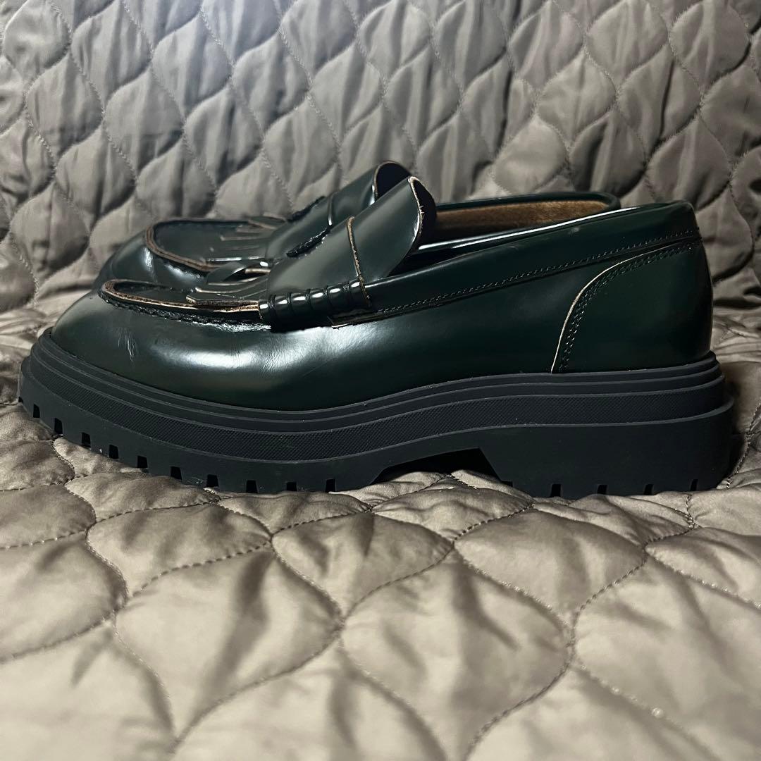 FRED PERRY グリーン フリンジ付きローファー