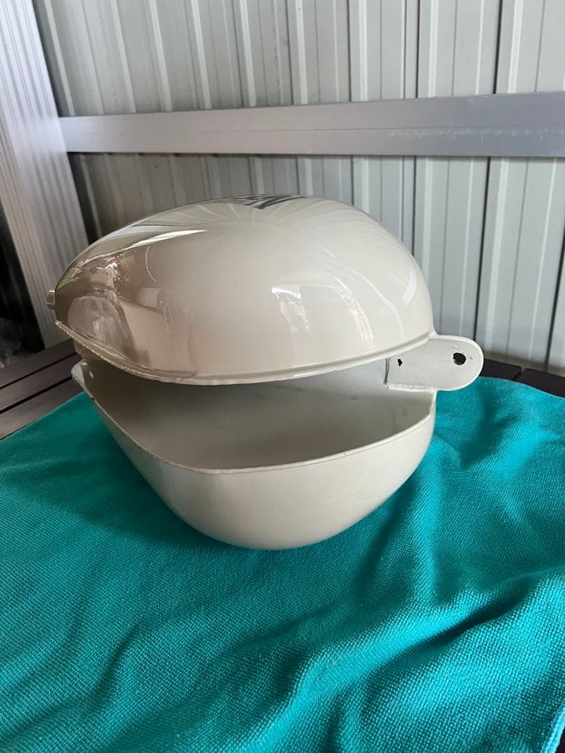 HARLEY-DAVIDSON ハーレー　タンク　ほぼ未使用