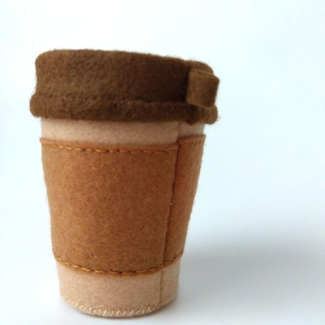 あくびちゃん　フェルトおままごと　ままごと　キーホルダー　しろたま