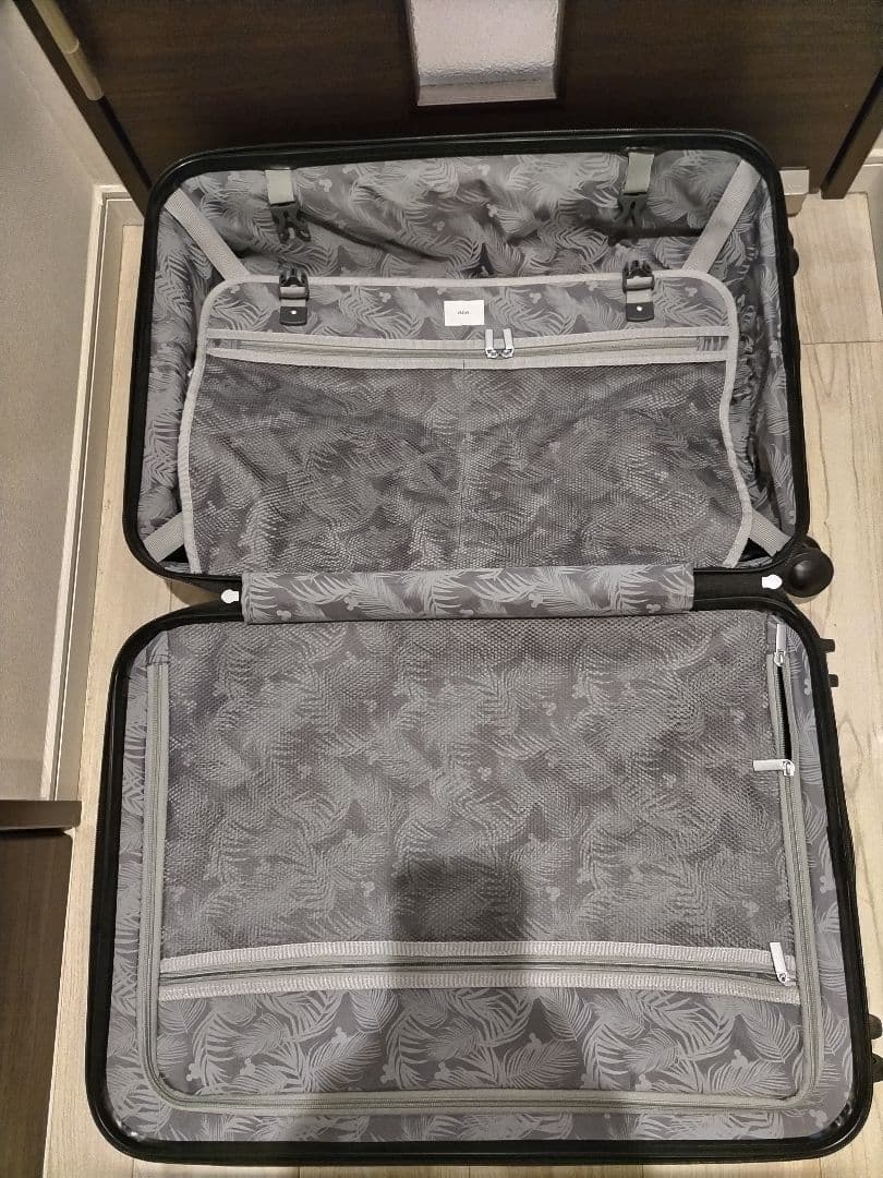 ACE×ミッキーマウス　キャリーケース 81L 　ブラック　TSAダイヤルロック