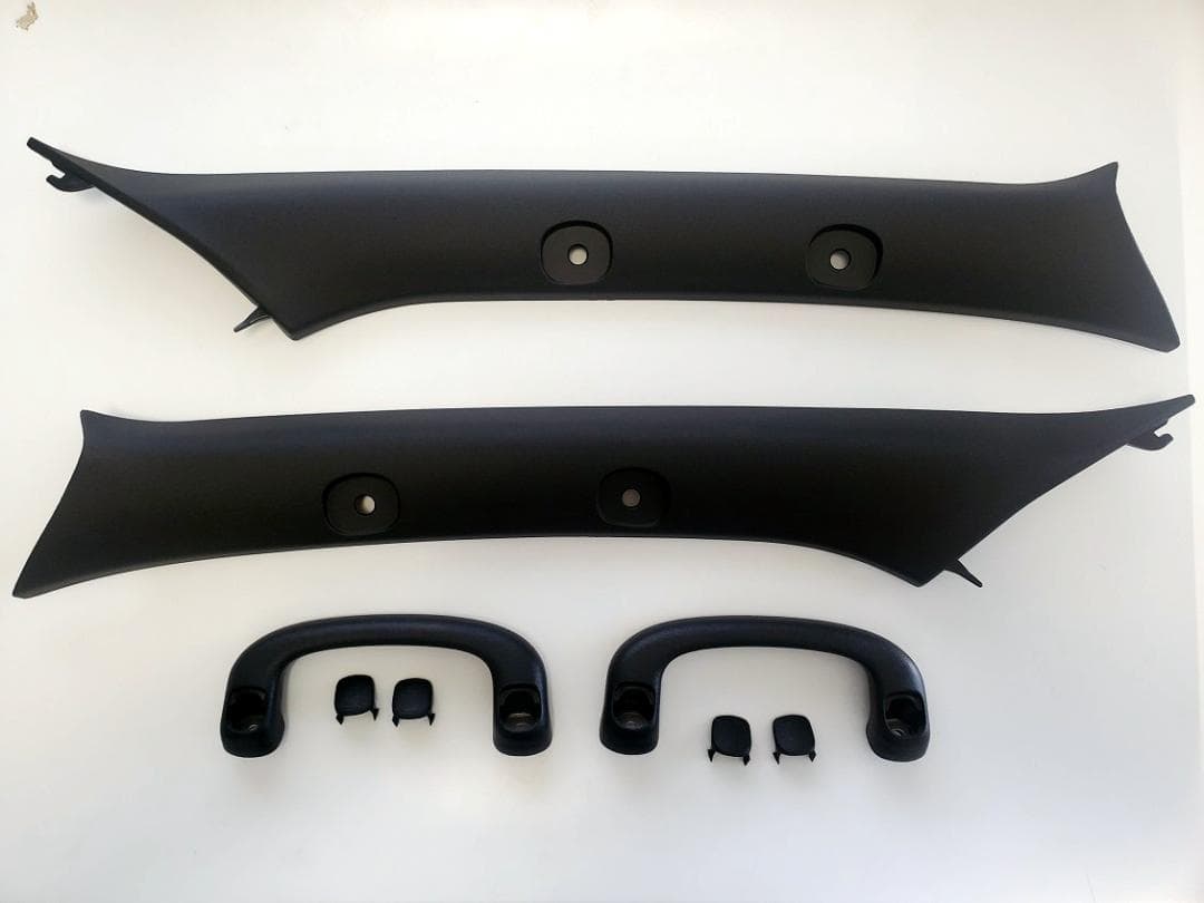 200系ハイエース ダークプライム２ 純正フロントピラーガーニッシュ　Aピラー