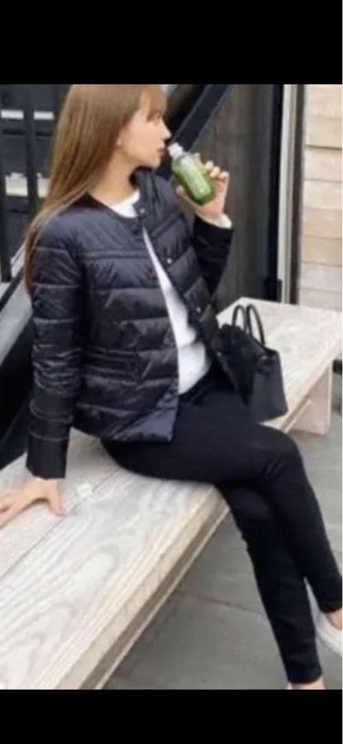 プラダ　ノーカラーダウンジャケット