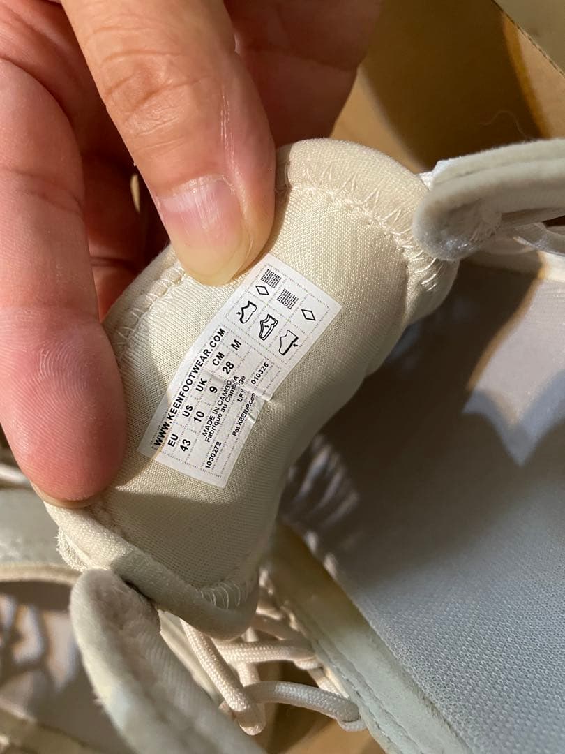 KEEN UNEEK WKスニーカーサンダル ベージュ