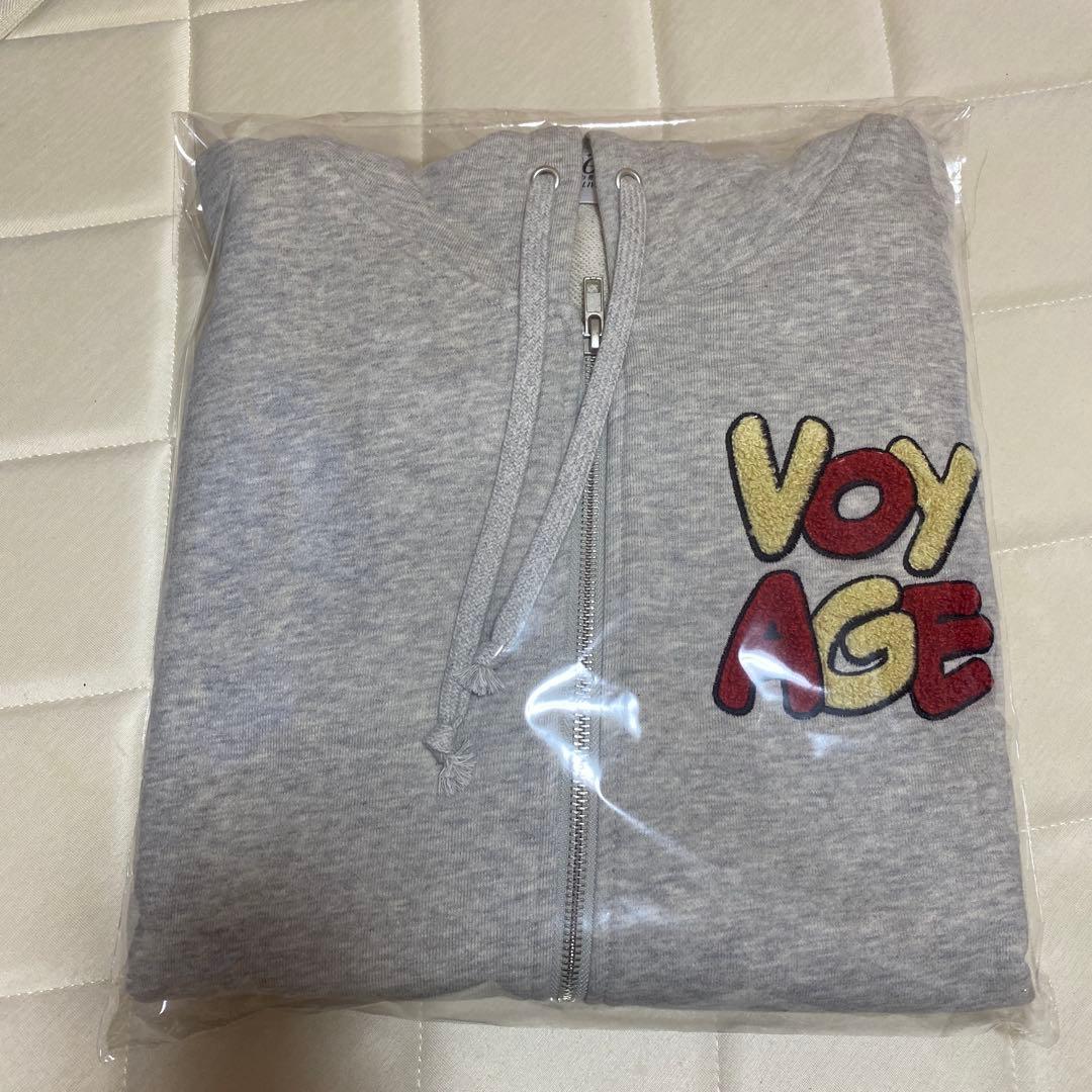 なにわ男子 VOYAGE フード付きパーカー