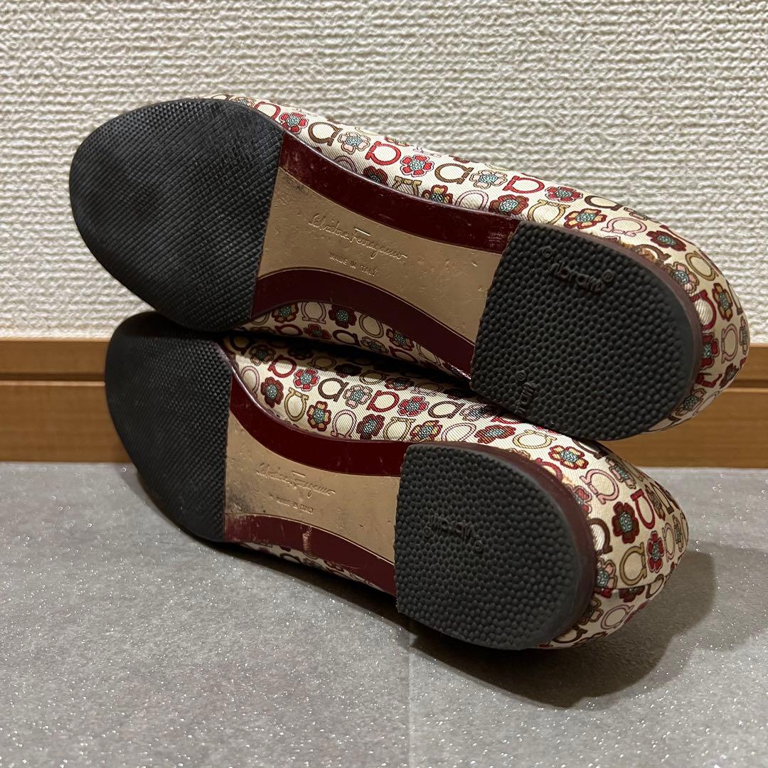 【6 1/2】 Ferragamo フラットシューズ 23.5 ヴァラ baby