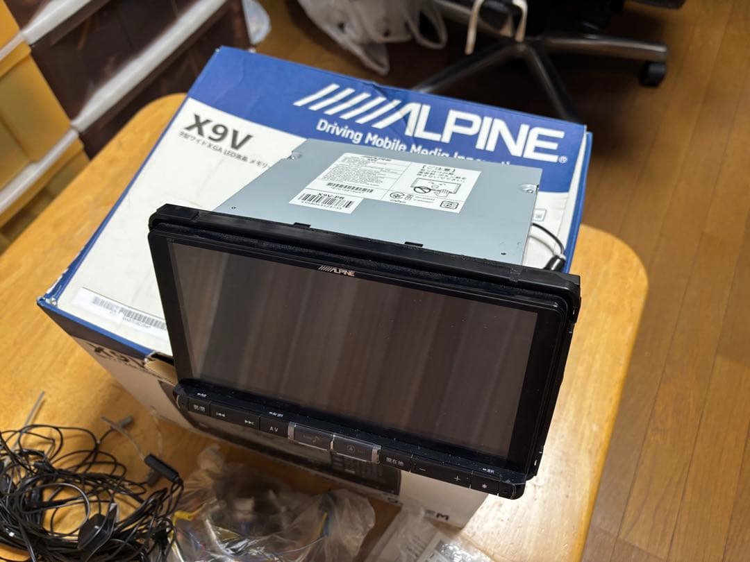 Alpine アルパインPRUIS用 プリウス用X9V