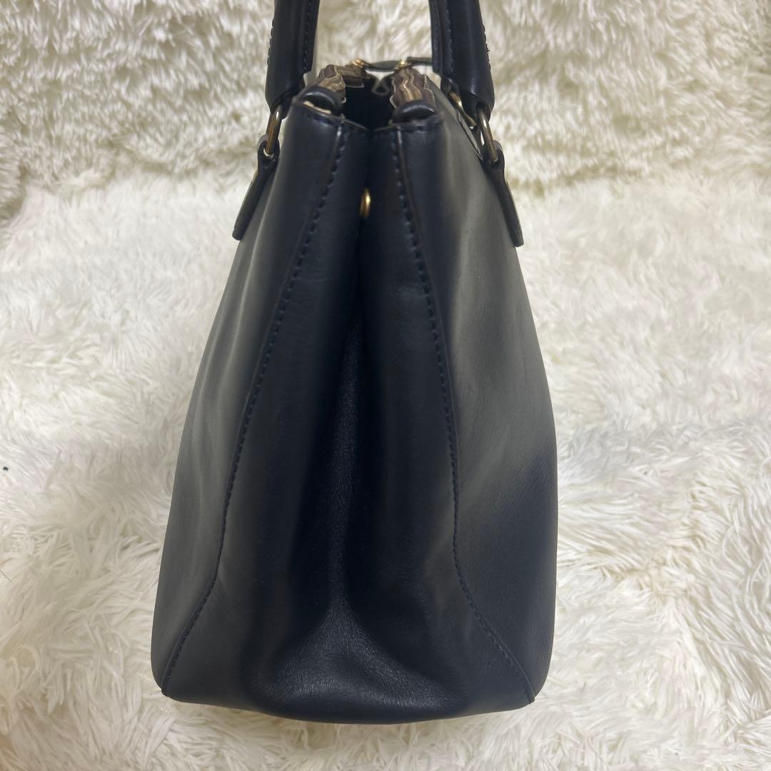 【美品】J&M DAVIDSON 黒 レザー ビジネスバッグ　シグリッド