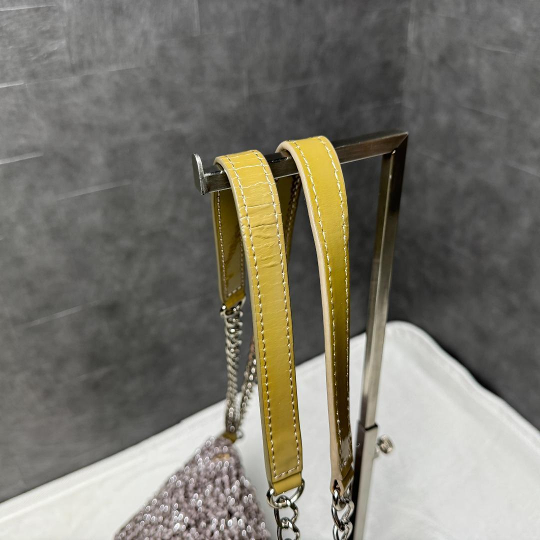 美品☆ANTEPRIMA ワイヤーバッグ　パーティバッグ チェーンショルダー