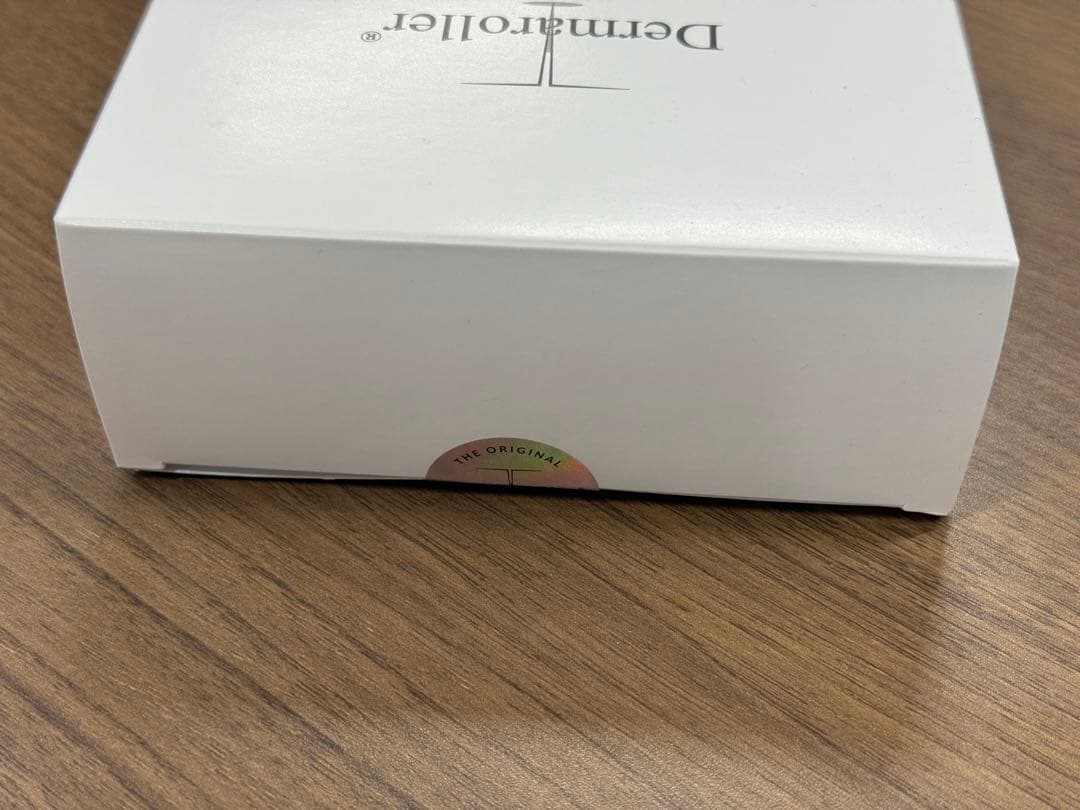 ボディ・フェイスケア Dermaroller HC 902 & Roller Cleaner Set