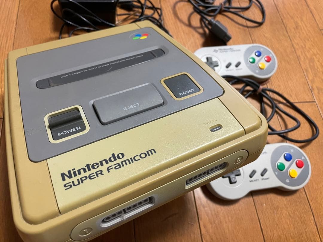 ニンテンドー スーパーファミコン　ソフト4点付き
