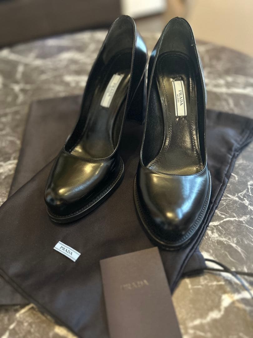 PRADA ブラックヒール 38 サイズ　チャンキーヒール