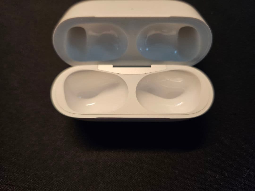 4*i様 AirPods Pro 2 (第2世代) USB-C 本体