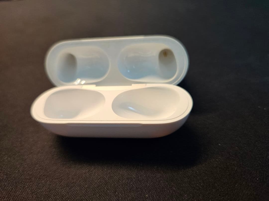 4*i様 AirPods Pro 2 (第2世代) USB-C 本体