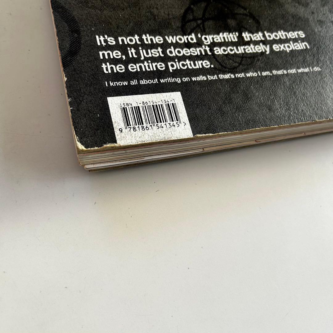 美品 洋書 FUTURA / フューチュラ 2000