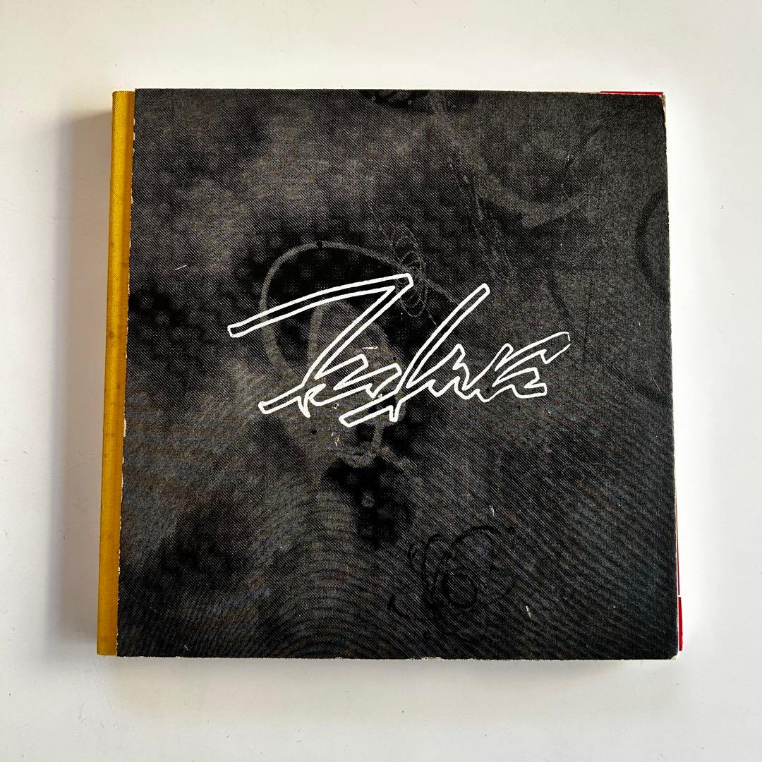 美品 洋書 FUTURA / フューチュラ 2000