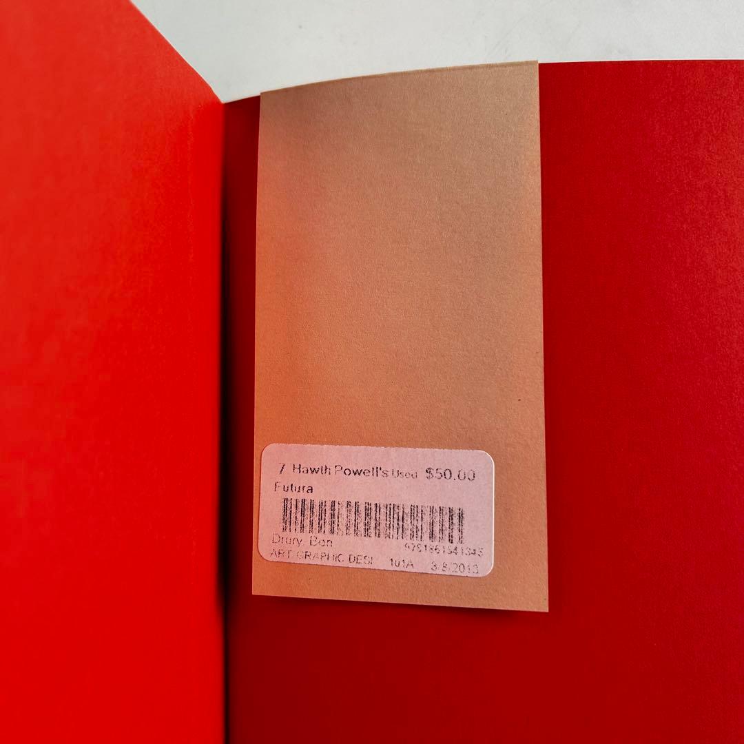 美品 洋書 FUTURA / フューチュラ 2000