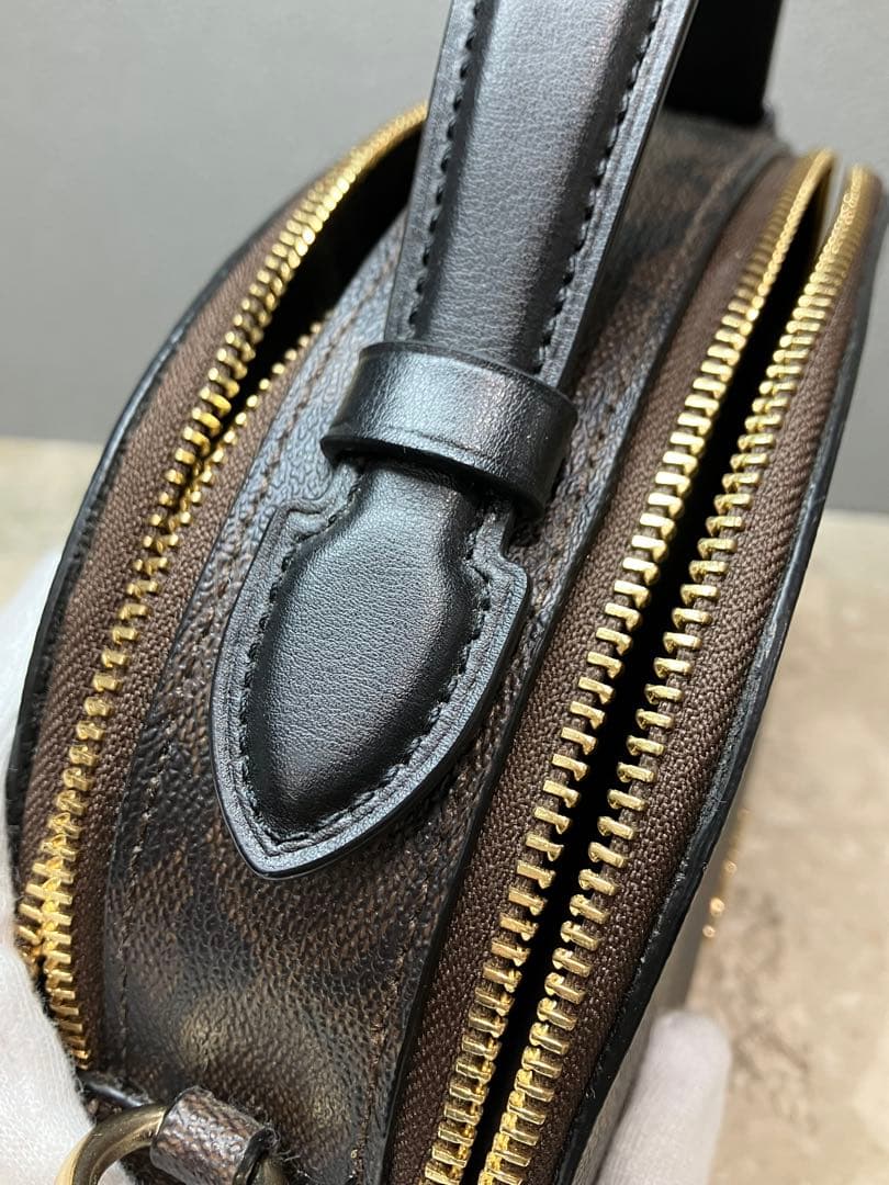 【美品】COACH シグネチャーダブルファスナー 2wayショルダーバッグ