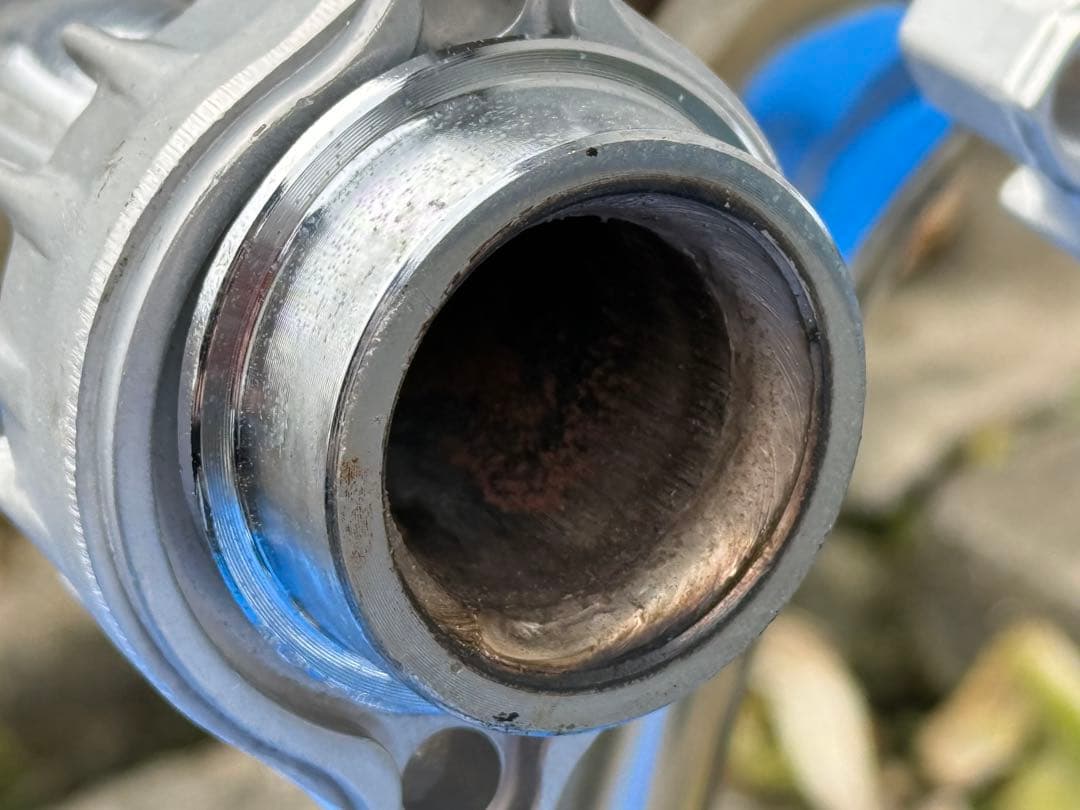 RC42 右側純正マフラー　平成２０年式より取外し品